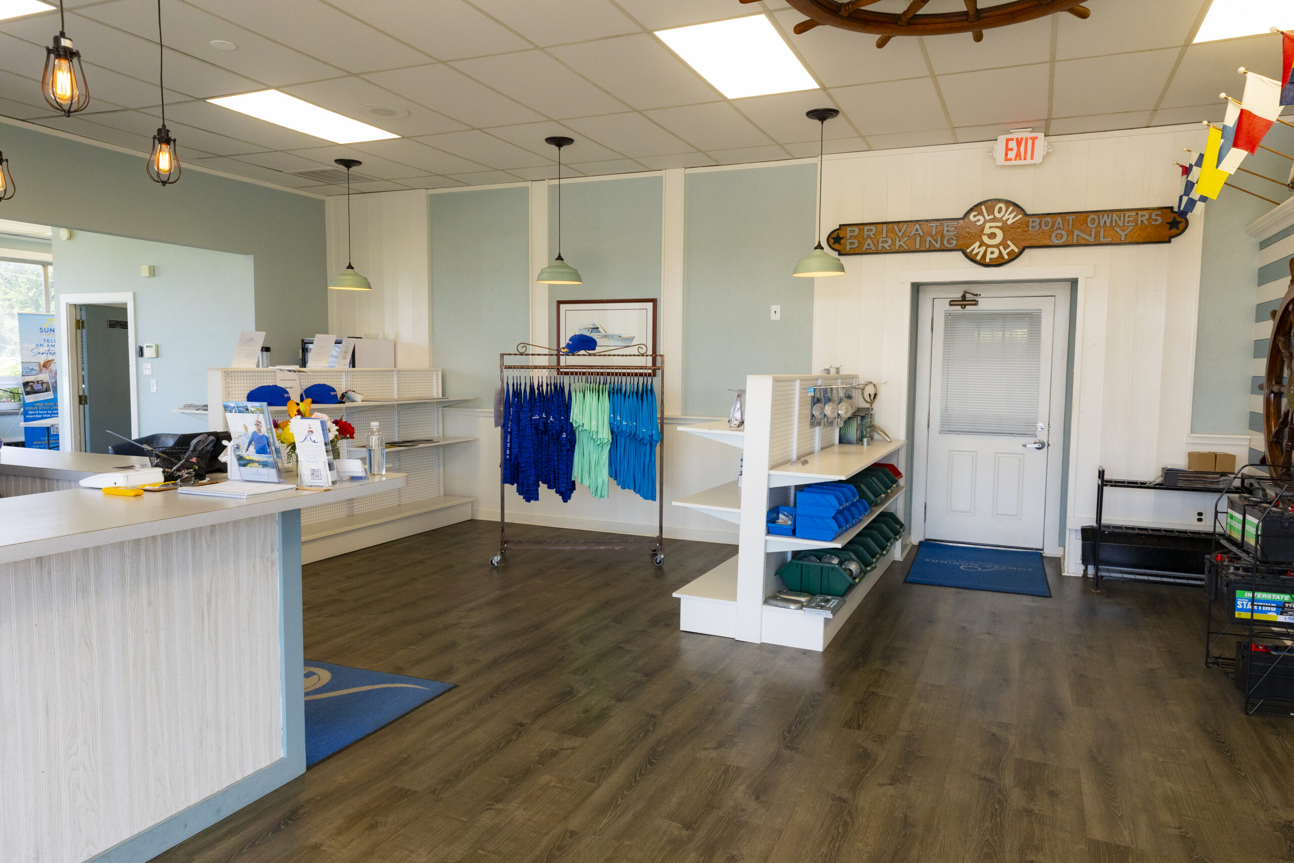 LHPM_marine store 2